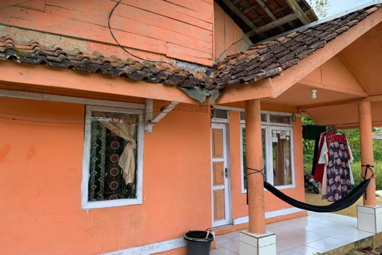 Oyo 91250 Desa Wisata Taraju 2* Tasikmalaya