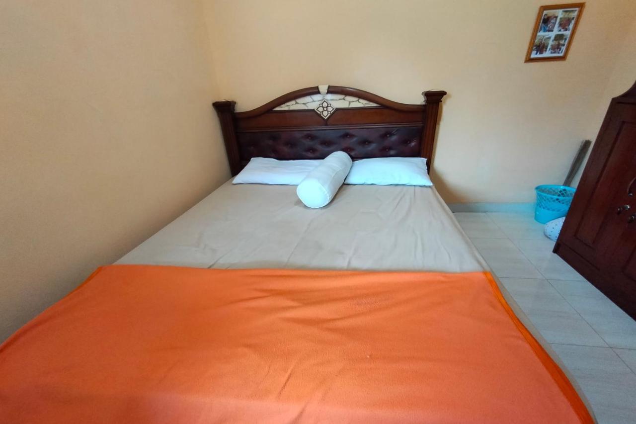 Oyo 91250 Desa Wisata Taraju Hotel 2*